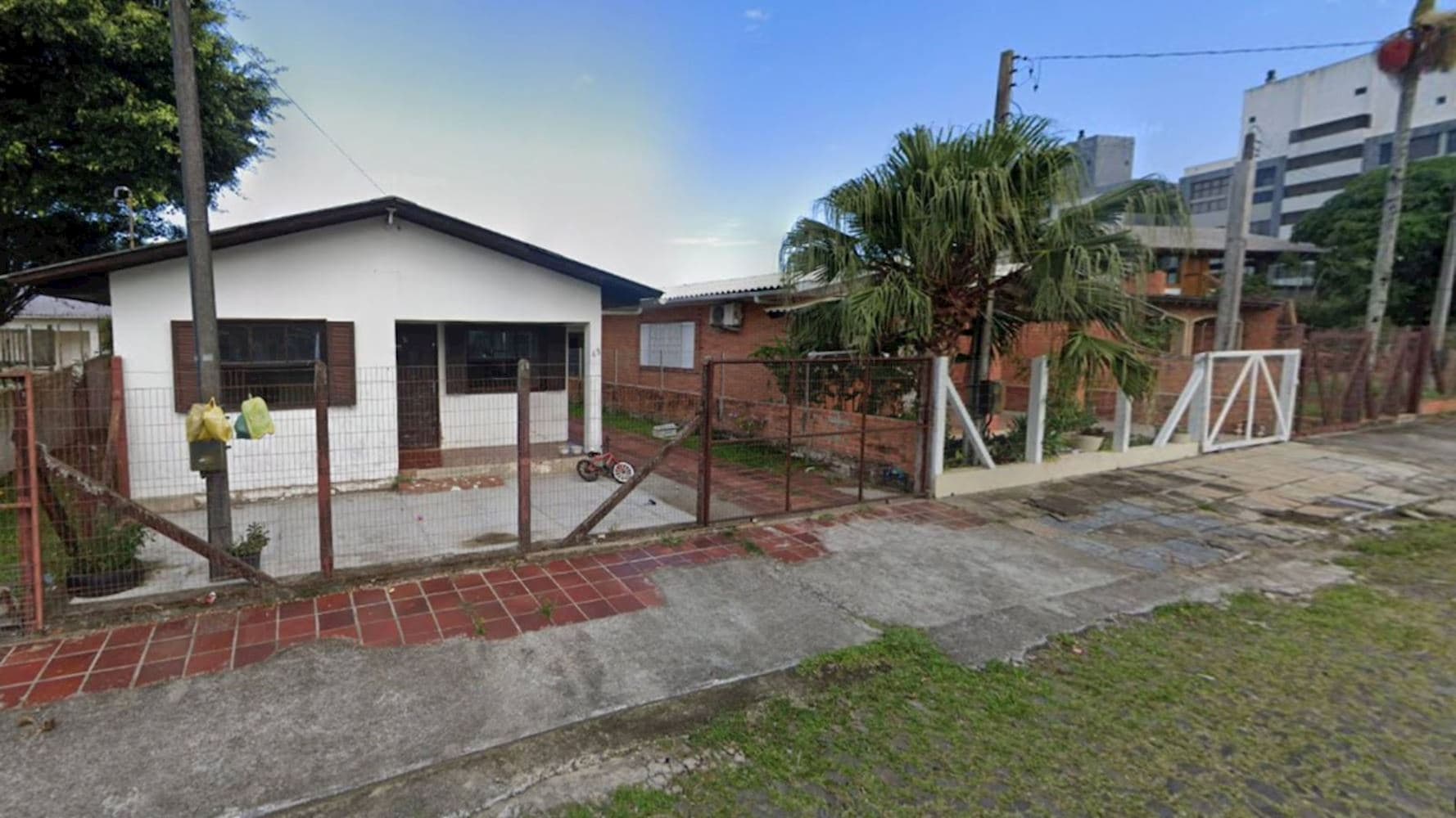 Foto 4 de 5: Casa em leilão em Torres - RS, bairro Praia da Cal — Casa no Bairro Praia da Cal em Torres/RS