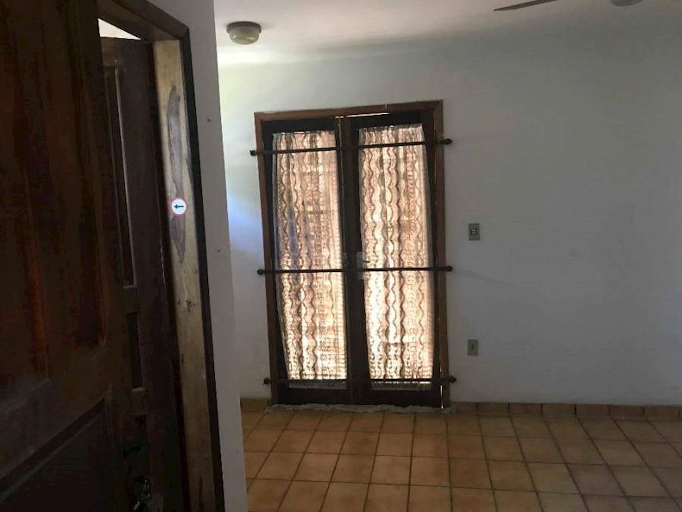 Foto 14 de 19: Casa em leilão em Rio De Janeiro - RJ, bairro Guaratiba — Casa em Guaratiba - Rio de Janeiro/RJ