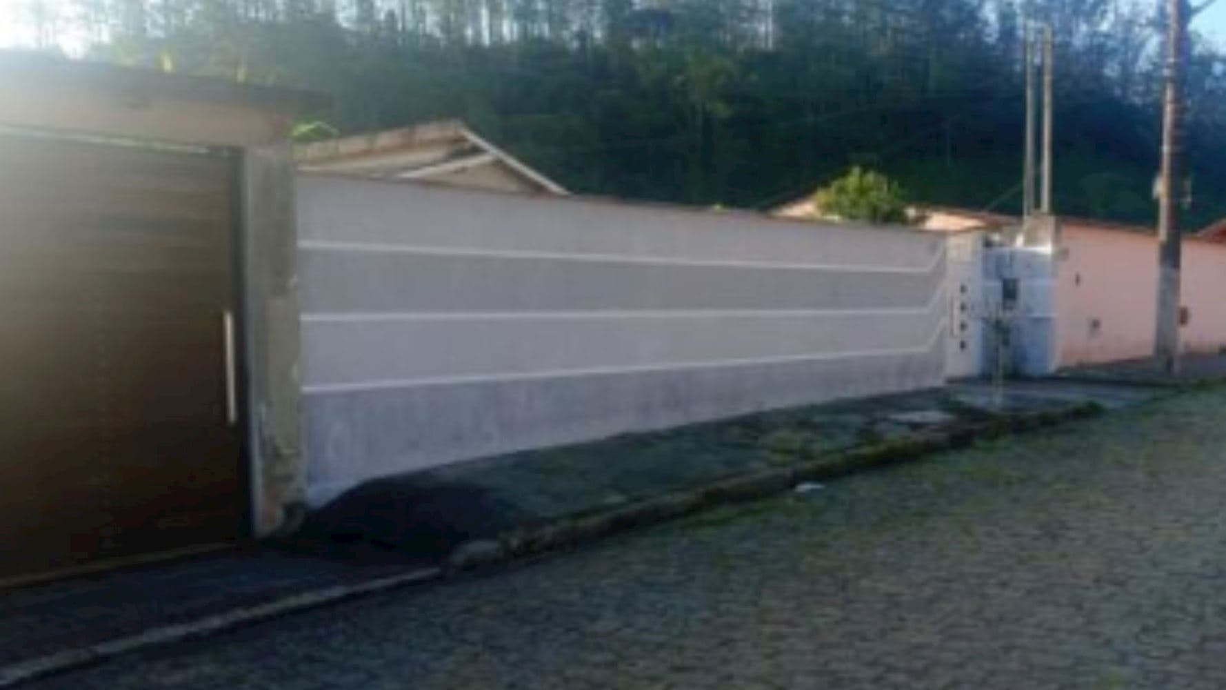 Foto 3 de 6: Casa em leilão em Ribeirão Pires - SP, bairro Jardim Petrópolis — Casa no Jardim Petrópolis em Ribeirão Pires/SP