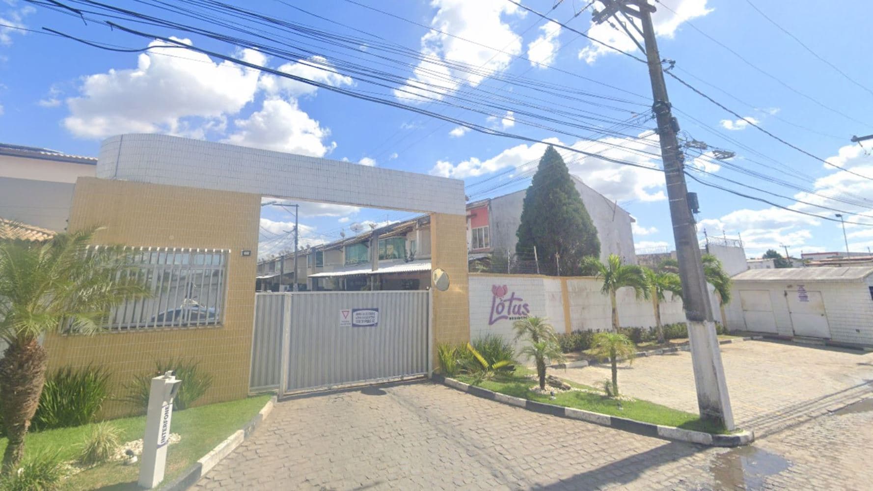 Foto 4 de 6: Casa em leilão em Feira De Santana - BA, bairro Santo Antônio — Casa no "Condomínio Residencial Lótus Residence" - Santo Antônio - Feira de Santana/BA