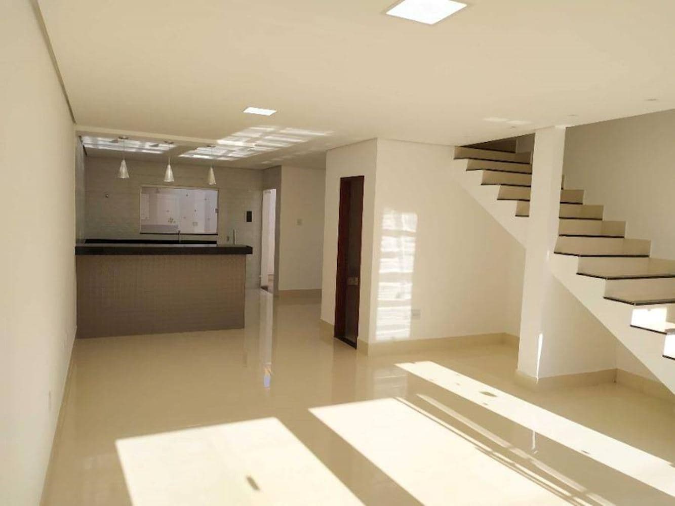 Foto 3 de 15: Casa em leilão em Montes Claros - MG, bairro Raul Lourenço — Casa em Raul Lourenço - Montes Claros/MG