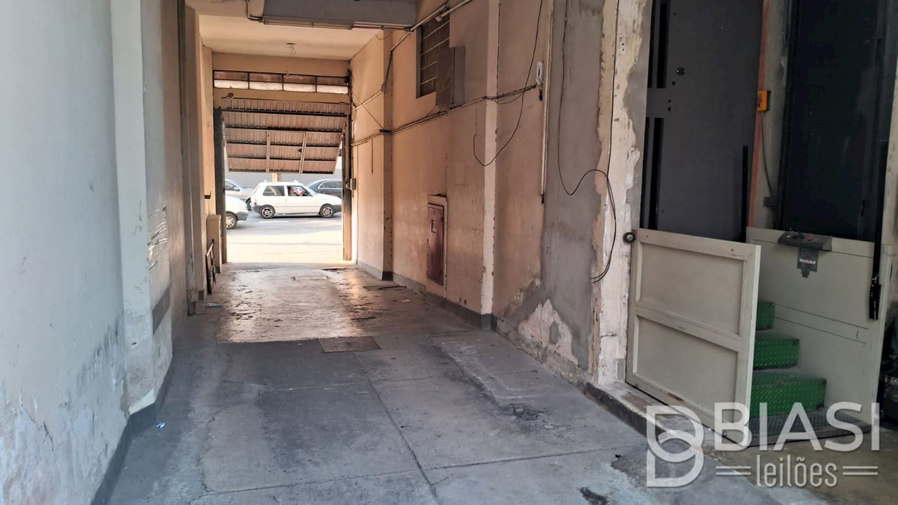 Foto 6 de 9: Comercial em leilão em São Paulo - SP, bairro Brás — Sala Comercial no Brás - São Paulo/SP