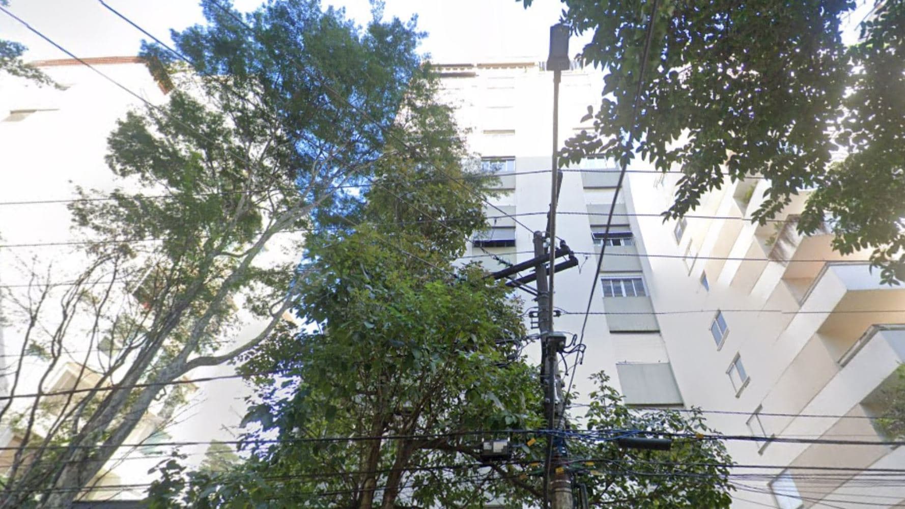 Foto 2 de 7: Apartamento em leilão em São Paulo - SP, bairro Cerqueira César — Apartamento no " Edifício Oédipus'' - Cerqueira César - São Paulo/SP