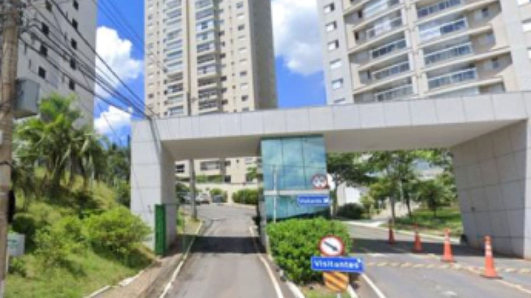 Foto 2 de 3: Apartamento em leilão em Nova Lima - MG, bairro Vila da Serra — Apartamento no "Condomínio Cinecittá" - Vila da Serra - Nova Lima/MG