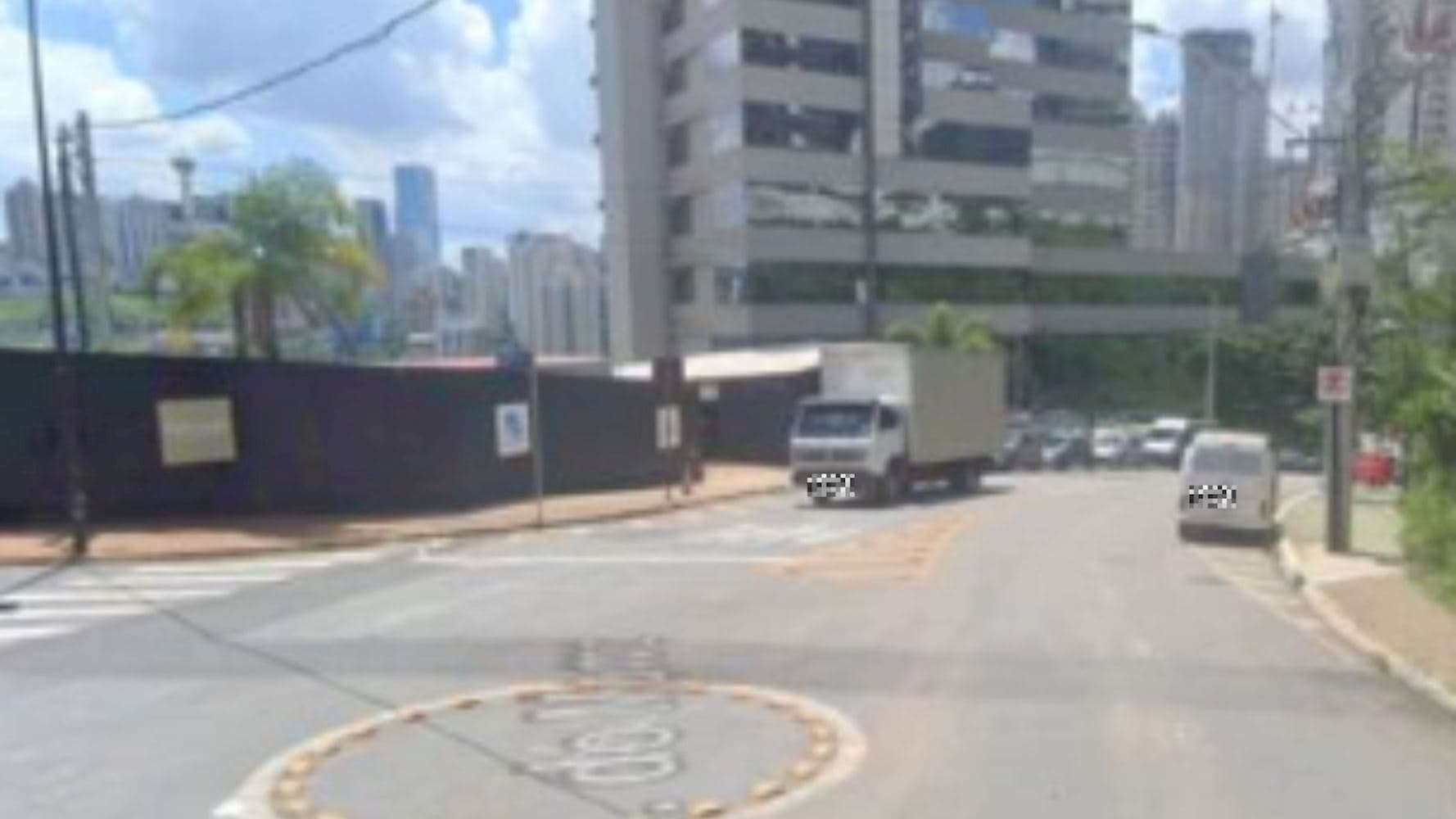 Foto 3 de 3: Apartamento em leilão em Nova Lima - MG, bairro Vila da Serra — Apartamento no "Condomínio Cinecittá" - Vila da Serra - Nova Lima/MG