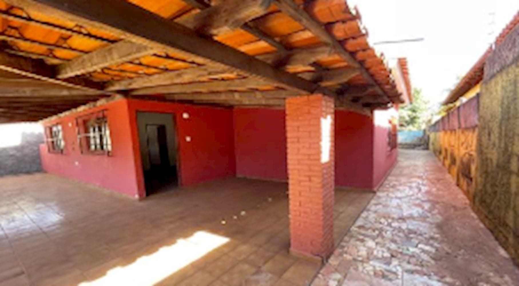 Foto 5 de 22: Casa em leilão em Quirinópolis - GO, bairro Pecuária — Casa no Bairro Pecuária em Quirinópolis/GO