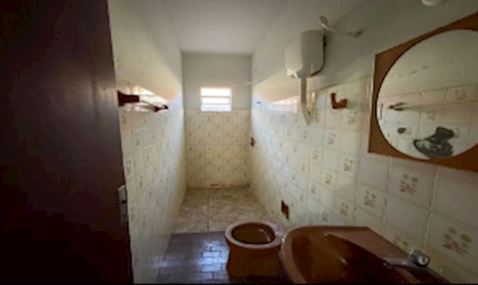 Foto 9 de 22: Casa em leilão em Quirinópolis - GO, bairro Pecuária — Casa no Bairro Pecuária em Quirinópolis/GO