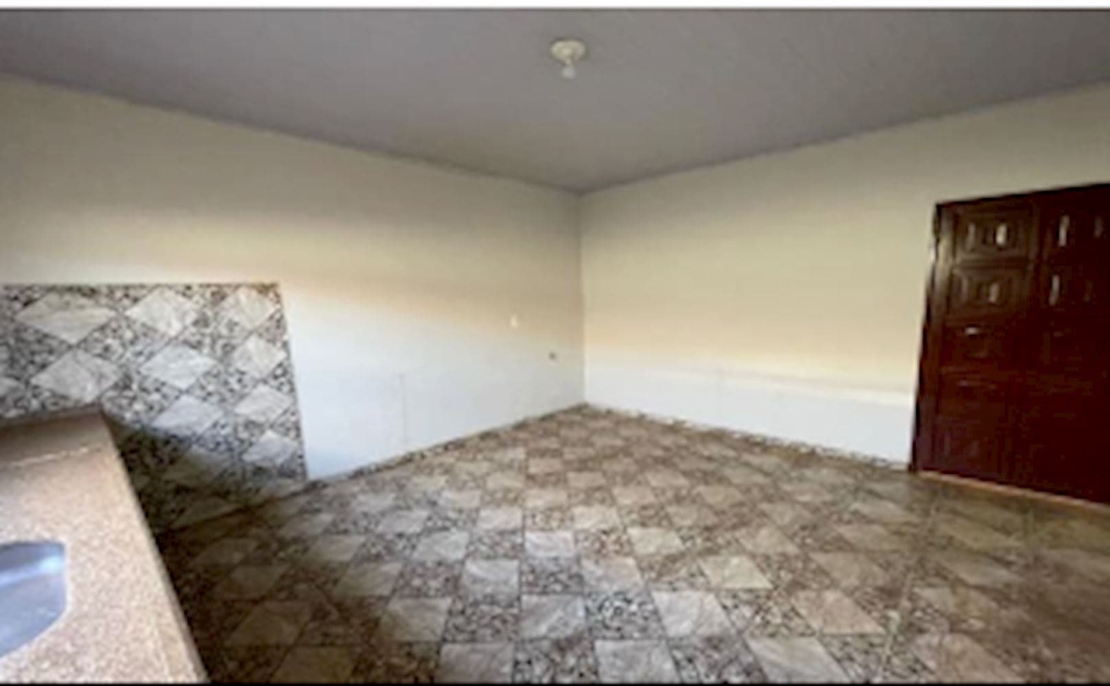 Foto 14 de 22: Casa em leilão em Quirinópolis - GO, bairro Pecuária — Casa no Bairro Pecuária em Quirinópolis/GO