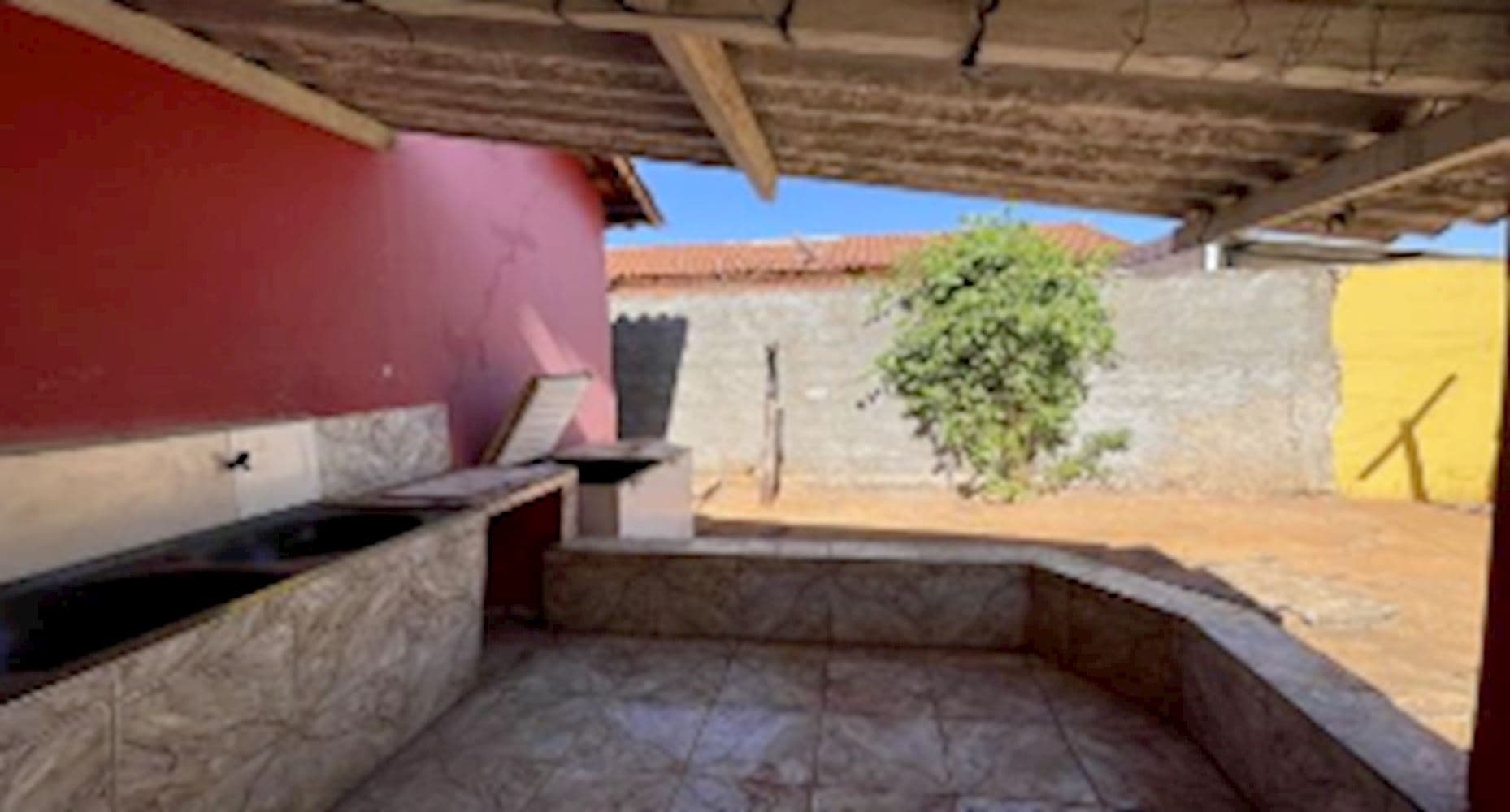 Foto 18 de 22: Casa em leilão em Quirinópolis - GO, bairro Pecuária — Casa no Bairro Pecuária em Quirinópolis/GO