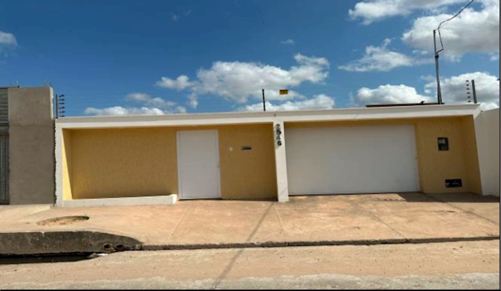 Foto 1 de 33: Casa em leilão em Goiânia - GO, bairro Setor Gentil Meirelles — Casa no Setor Gentil Meirelles em Goiânia/GO