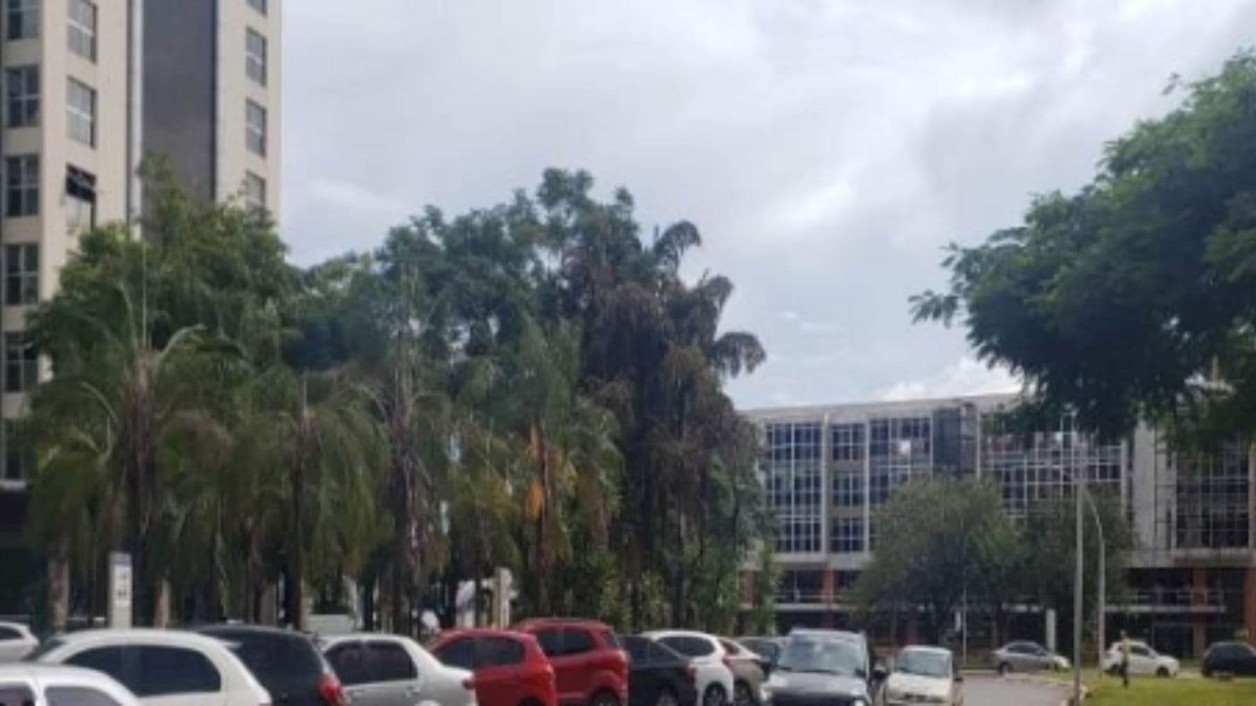 Foto 2 de 7: Comercial em leilão em Brasília - DF, bairro Srtv/sul — Sala Comercial em Brasília/DF