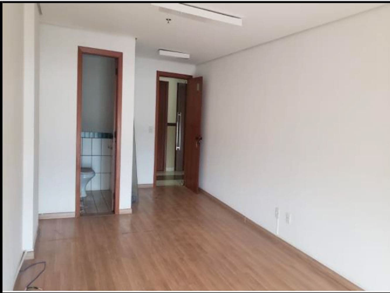 Foto 5 de 7: Comercial em leilão em Brasília - DF, bairro Srtv/sul — Sala Comercial em Brasília/DF