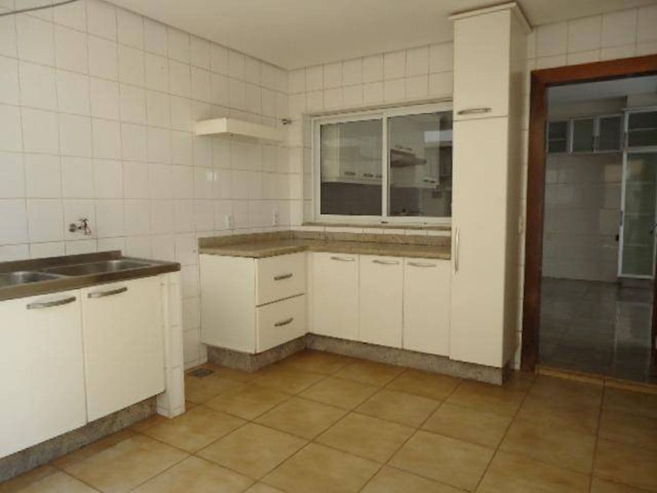 Foto 6 de 23: Casa em leilão em Aparecida De Goiânia - GO, bairro Jardins Viena — Casa nos Jardins Viena - Aparecida de Goiânia/GO