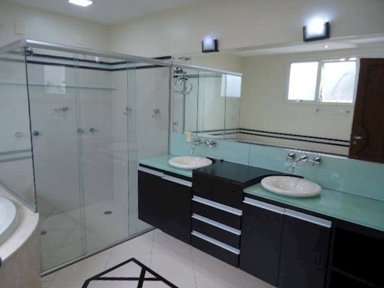 Foto 9 de 23: Casa em leilão em Aparecida De Goiânia - GO, bairro Jardins Viena — Casa nos Jardins Viena - Aparecida de Goiânia/GO