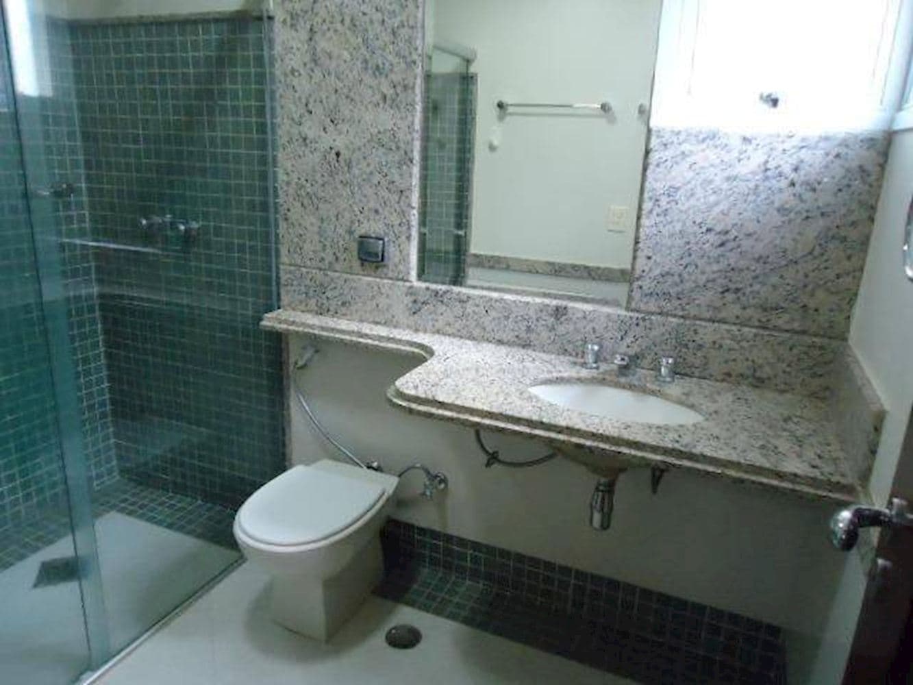 Foto 10 de 23: Casa em leilão em Aparecida De Goiânia - GO, bairro Jardins Viena — Casa nos Jardins Viena - Aparecida de Goiânia/GO
