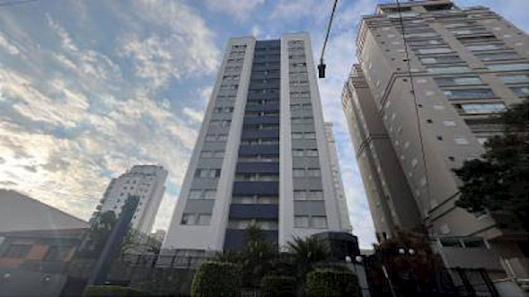 Foto 1 de 15: Apartamento em leilão em São Paulo - SP, bairro Vila Regente Feijó — Apartamento Duplex na Vila Regente Feijó - São Paulo/SP
