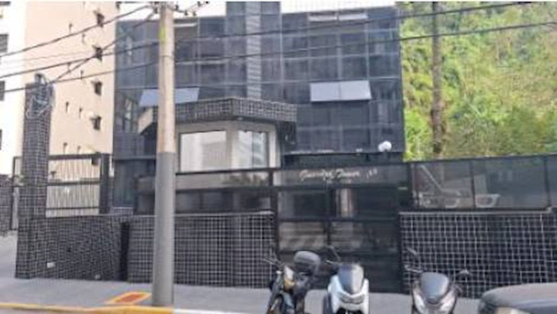 Foto 3 de 7: Apartamento em leilão em Guarujá - SP, bairro Pitangueiras — Apartamento no "Edificio Guarujá Tower" -  Pitangueiras - Guarujá/SP