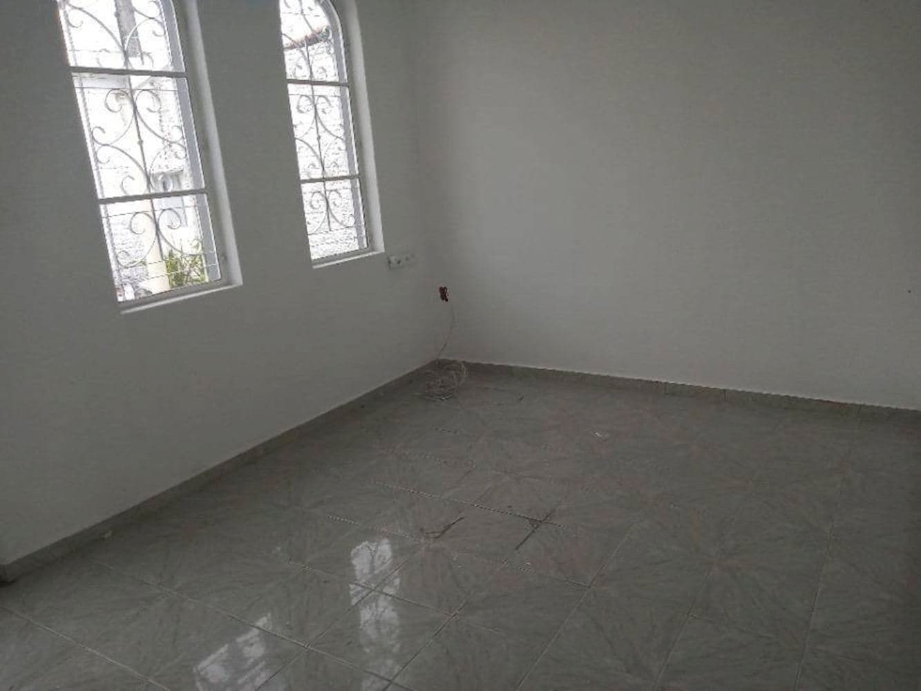 Foto 5 de 14: Casa em leilão em Lorena - SP, bairro Parque das Rodovias — Casa no Parque Das Rodovias em Lorena/SP