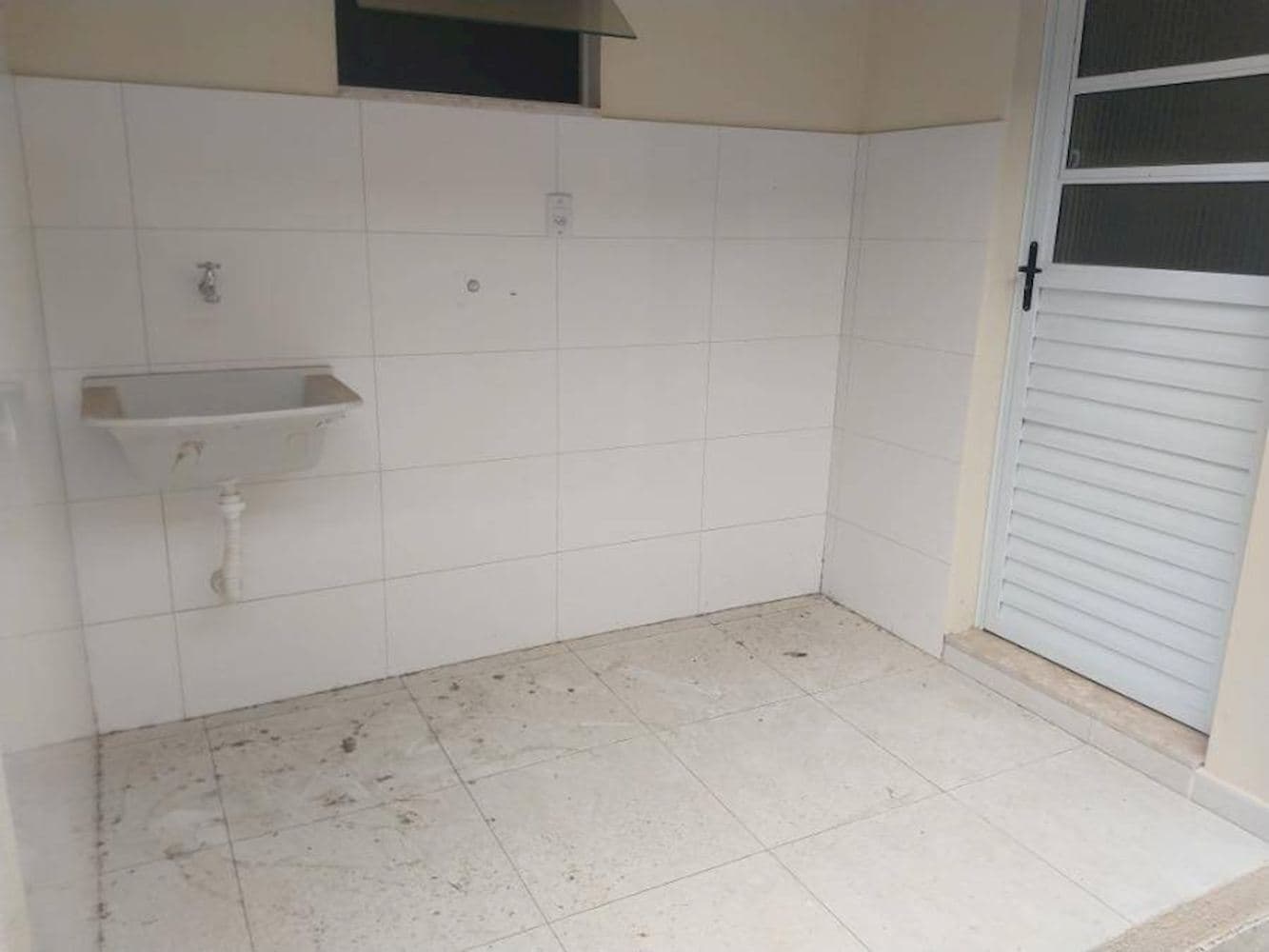 Foto 11 de 12: Casa em leilão em Lorena - SP, bairro Cidade Industrial — Casa na Cidade Industrial - Lorena/SP