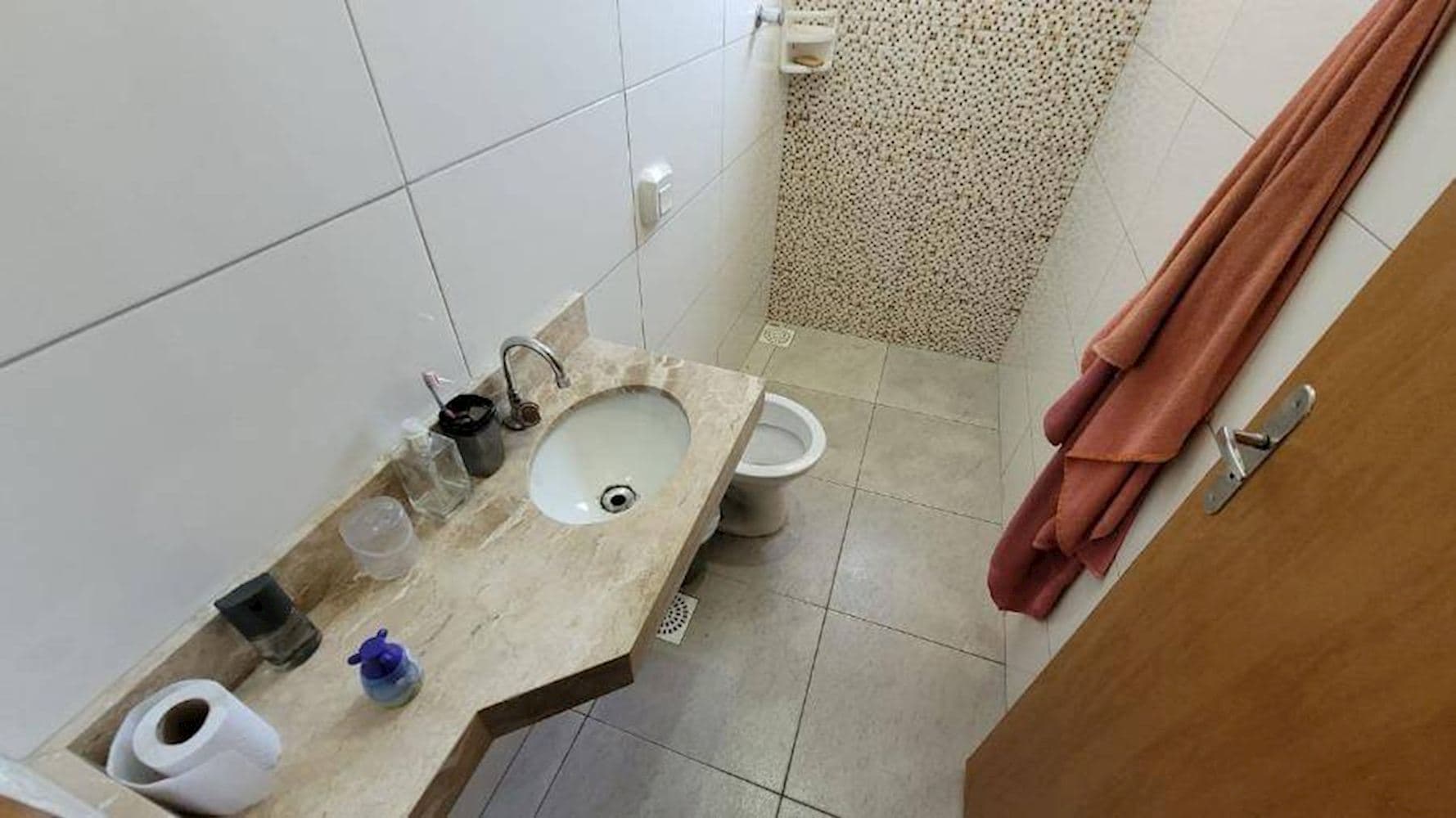 Foto 6 de 12: Casa em leilão em Goiânia - GO — Casa no Residencial Luana Park - Goiânia/GO