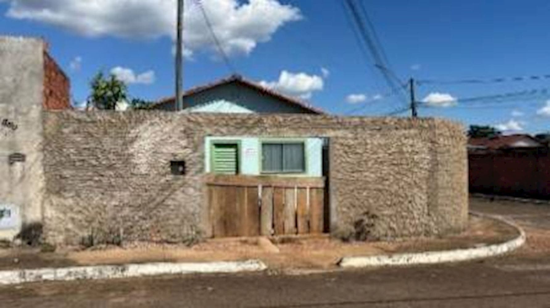 Foto 1 de 4: Casa em leilão em Paraíso Do Tocantins - TO, bairro Paraiso dos Ipes — Casa no Paraiso Dos Ipes - Paraíso do Tocantins/TO