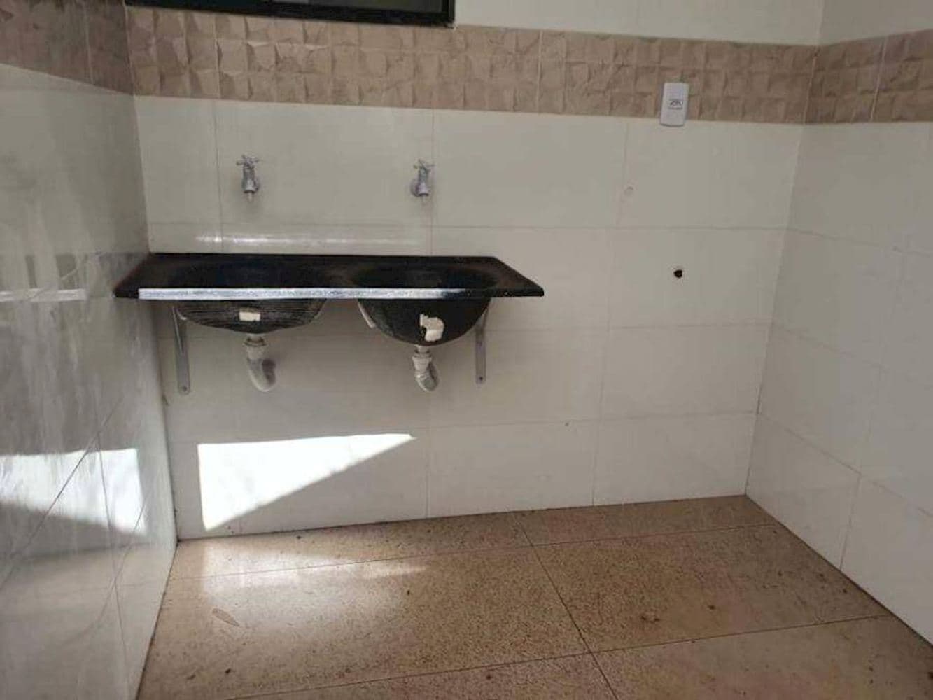 Foto 20 de 26: Casa em leilão em Goiânia - GO — Casa em Condomínio no Residencial Recanto Das Garças - Goiânia/GO