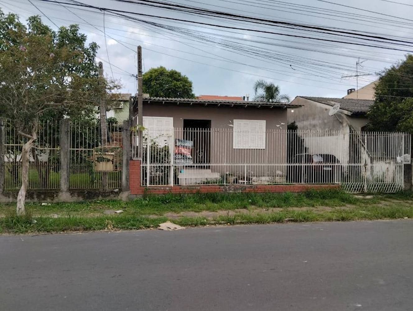 Foto 1 de 5: Casa em leilão em Porto Alegre - RS, bairro Sarandi — Casa em Sarandi - Porto Alegre/RS