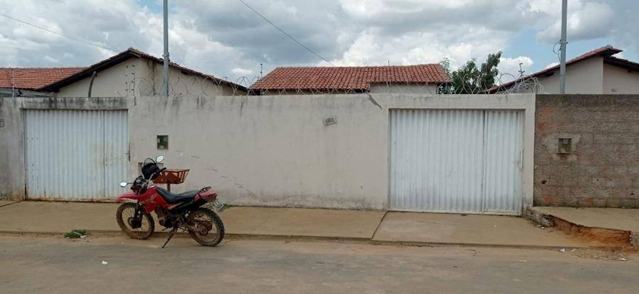 Foto 1 de 14: Casa em leilão em Jaíba - MG — Casa no  Residencial Jardins I - Jaíba/MG