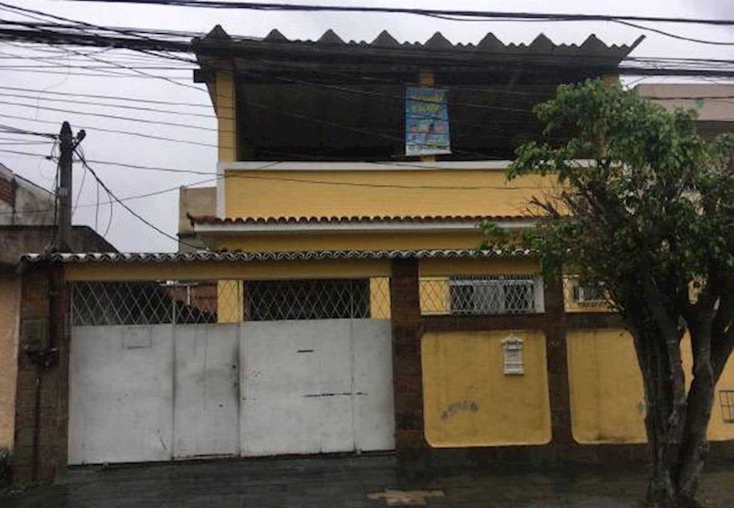 Foto 1 de 33: Casa em leilão em Rio De Janeiro - RJ, bairro Realengo — Casa em Realengo - Rio De Janeiro/RJ