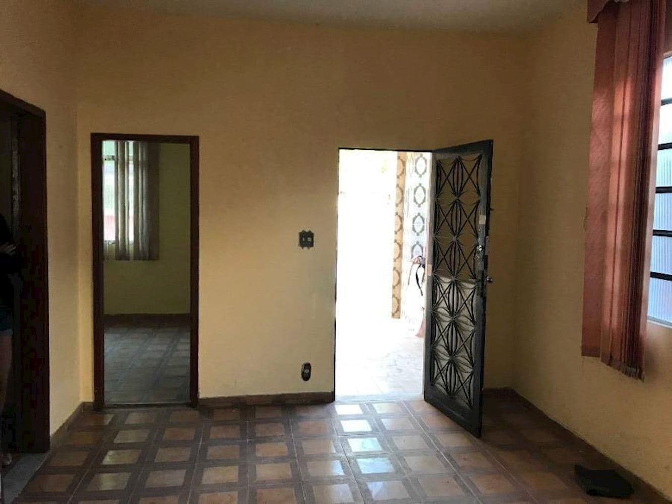 Foto 12 de 33: Casa em leilão em Rio De Janeiro - RJ, bairro Realengo — Casa em Realengo - Rio De Janeiro/RJ