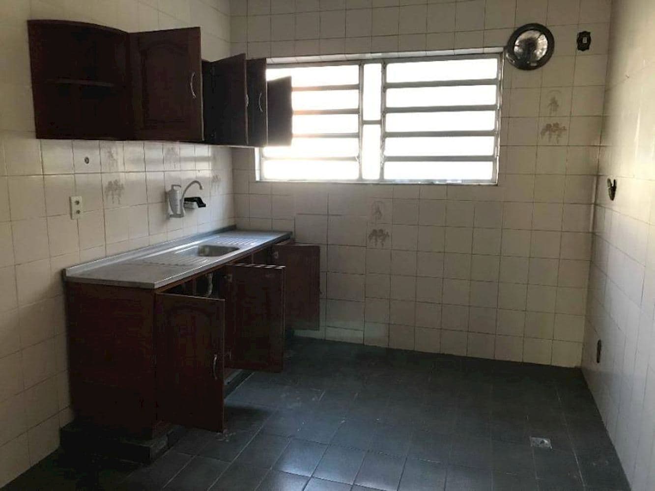 Foto 13 de 33: Casa em leilão em Rio De Janeiro - RJ, bairro Realengo — Casa em Realengo - Rio De Janeiro/RJ