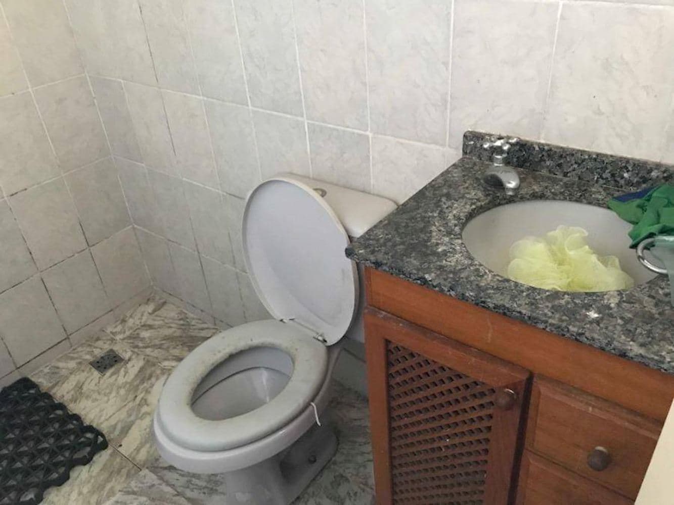 Foto 16 de 33: Casa em leilão em Rio De Janeiro - RJ, bairro Realengo — Casa em Realengo - Rio De Janeiro/RJ