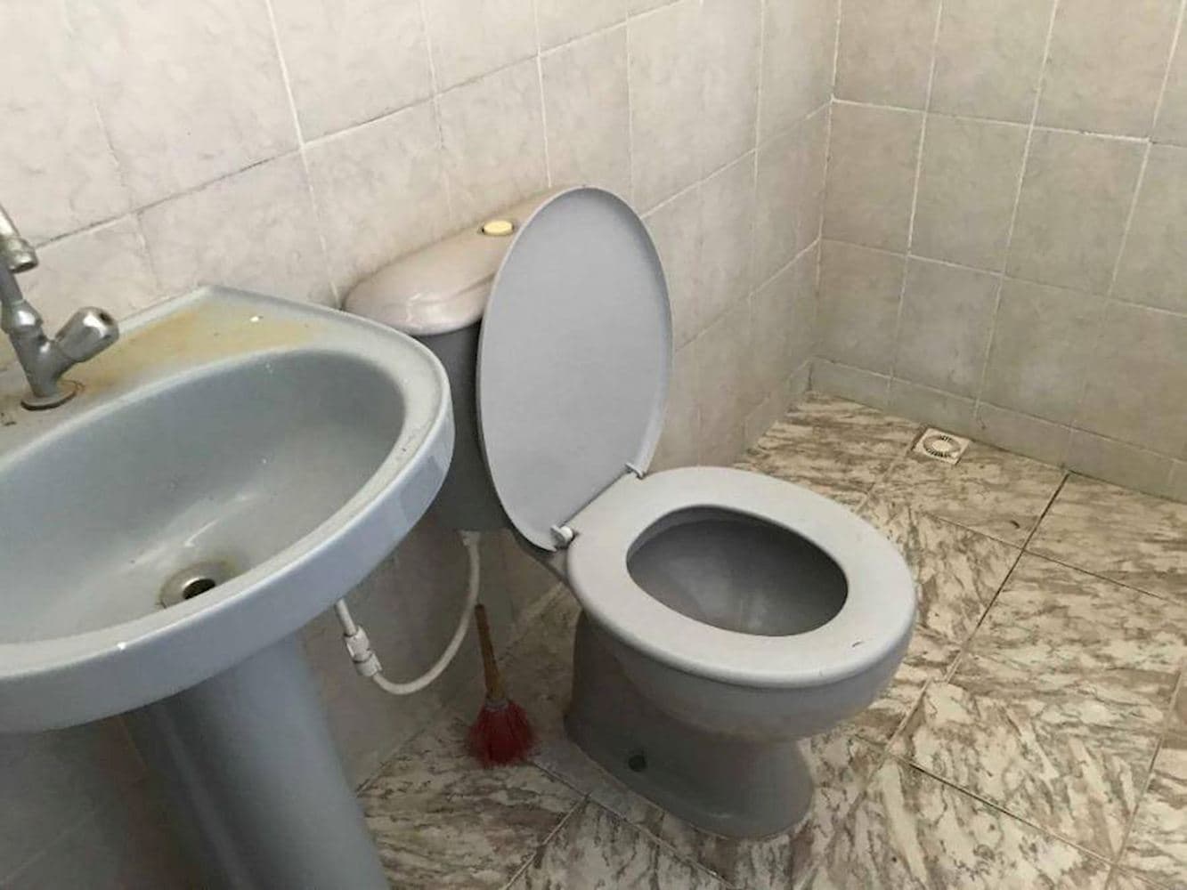 Foto 17 de 33: Casa em leilão em Rio De Janeiro - RJ, bairro Realengo — Casa em Realengo - Rio De Janeiro/RJ