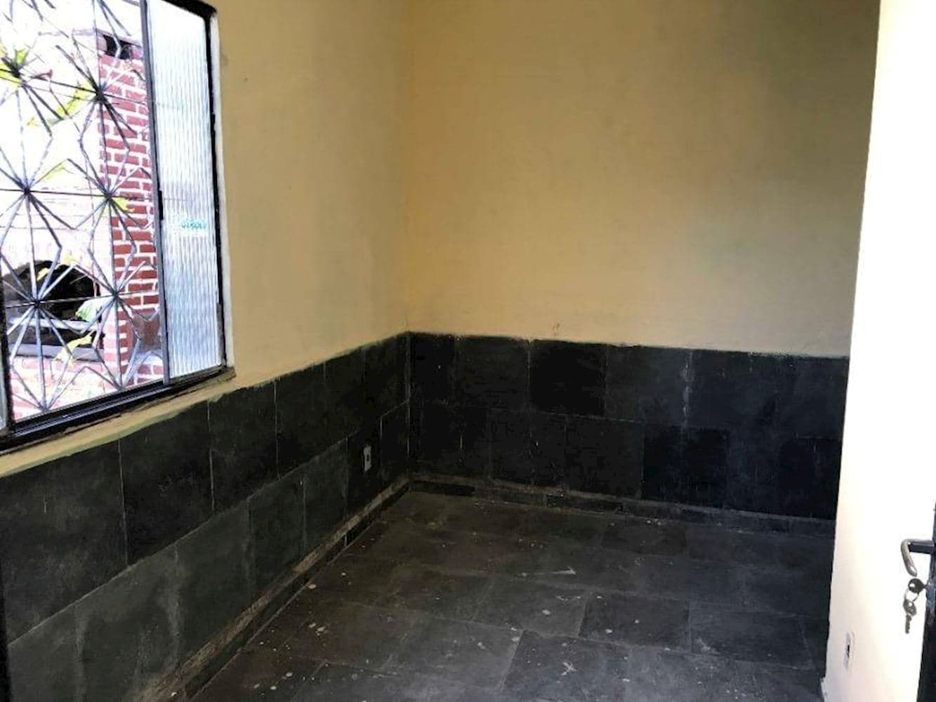 Foto 21 de 33: Casa em leilão em Rio De Janeiro - RJ, bairro Realengo — Casa em Realengo - Rio De Janeiro/RJ