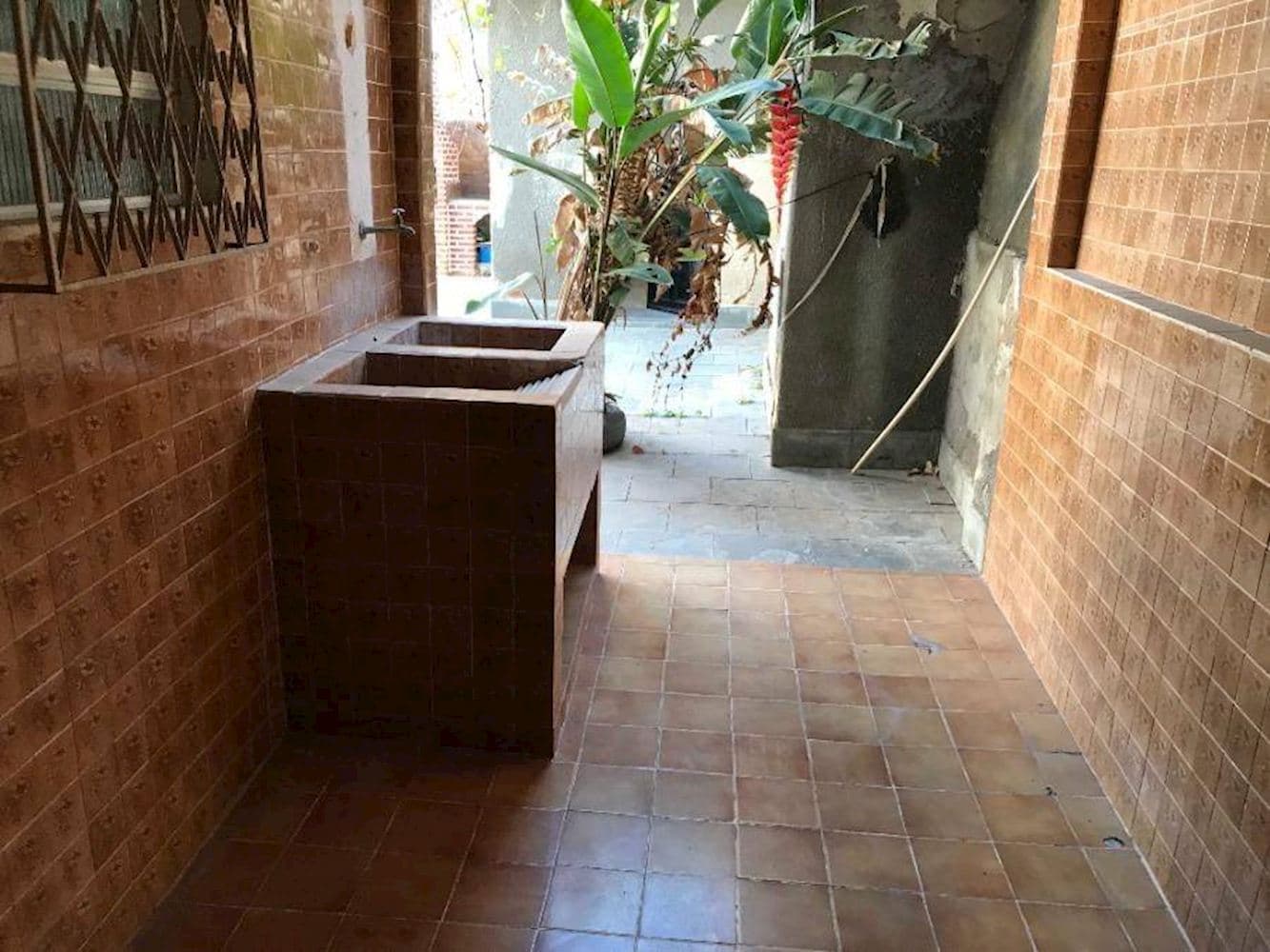 Foto 31 de 33: Casa em leilão em Rio De Janeiro - RJ, bairro Realengo — Casa em Realengo - Rio De Janeiro/RJ