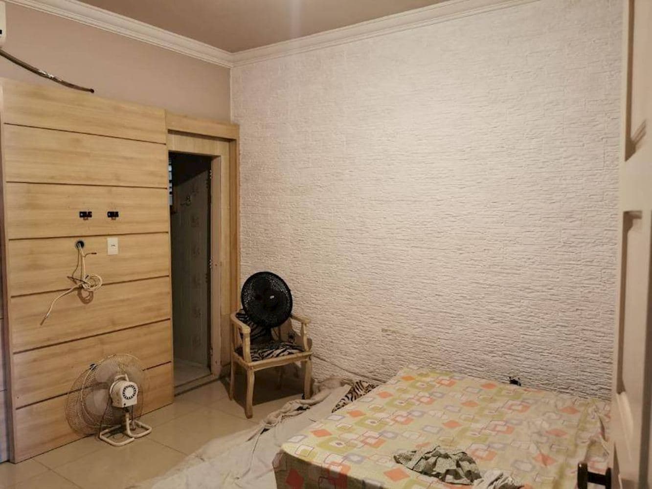 Foto 8 de 13: Casa em leilão em São Gonçalo - RJ, bairro Trindade — Casa em Trindade - São Gonçalo/RJ