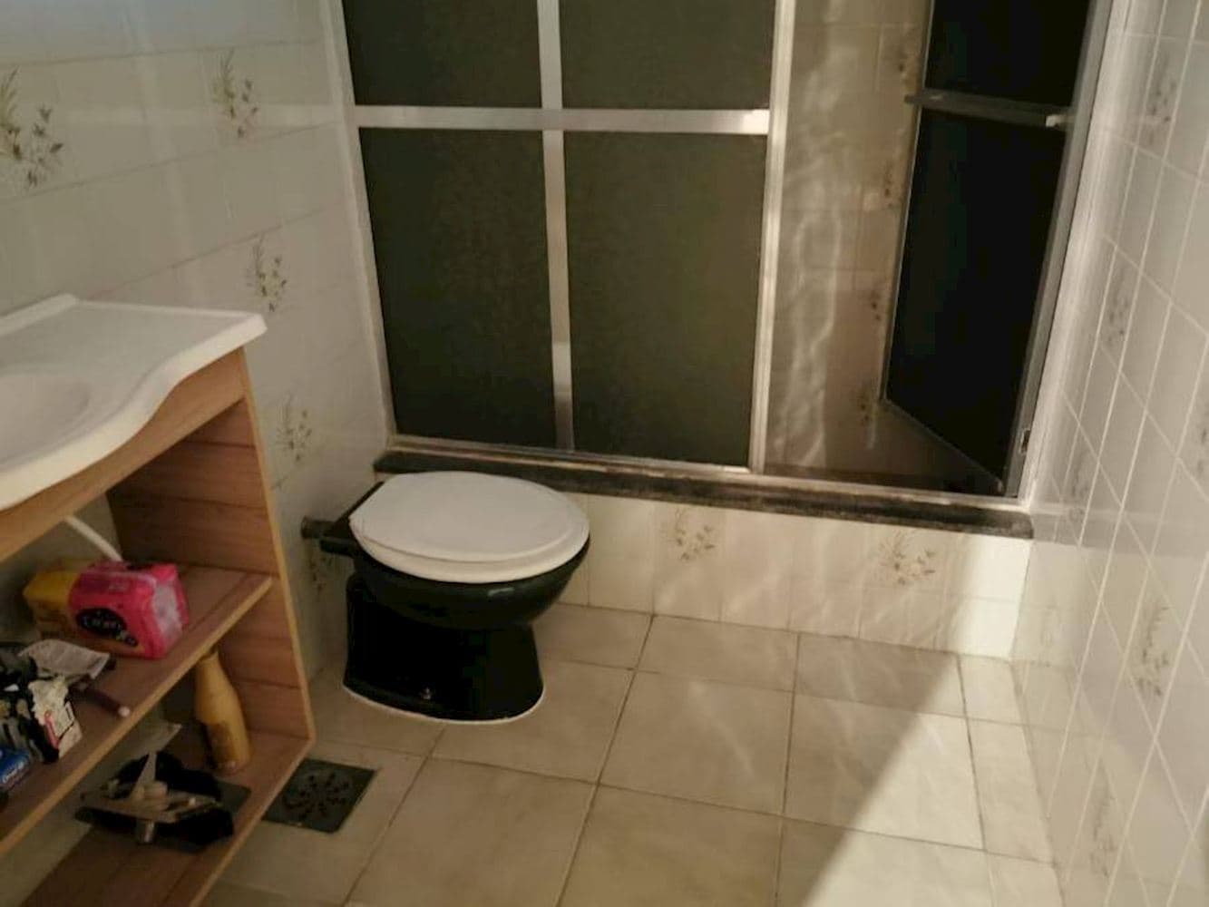Foto 10 de 13: Casa em leilão em São Gonçalo - RJ, bairro Trindade — Casa em Trindade - São Gonçalo/RJ