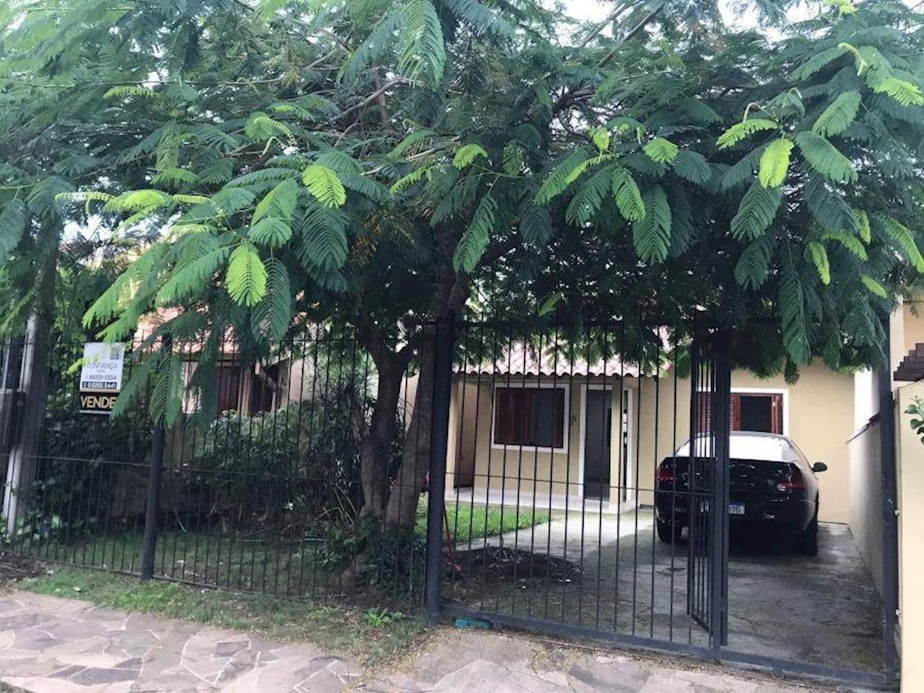 Foto 2 de 11: Casa em leilão em Canoas - RS, bairro Harmonia — Casa em Harmonia - Canoas/RS