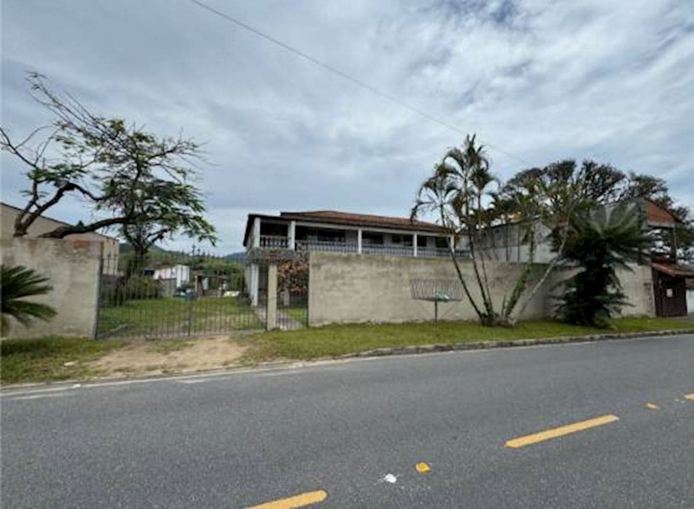 Foto 1 de 19: Casa em leilão em Maricá - RJ, bairro Ponta Grossa — Casa em Ponta Grossa - Maricá/RJ