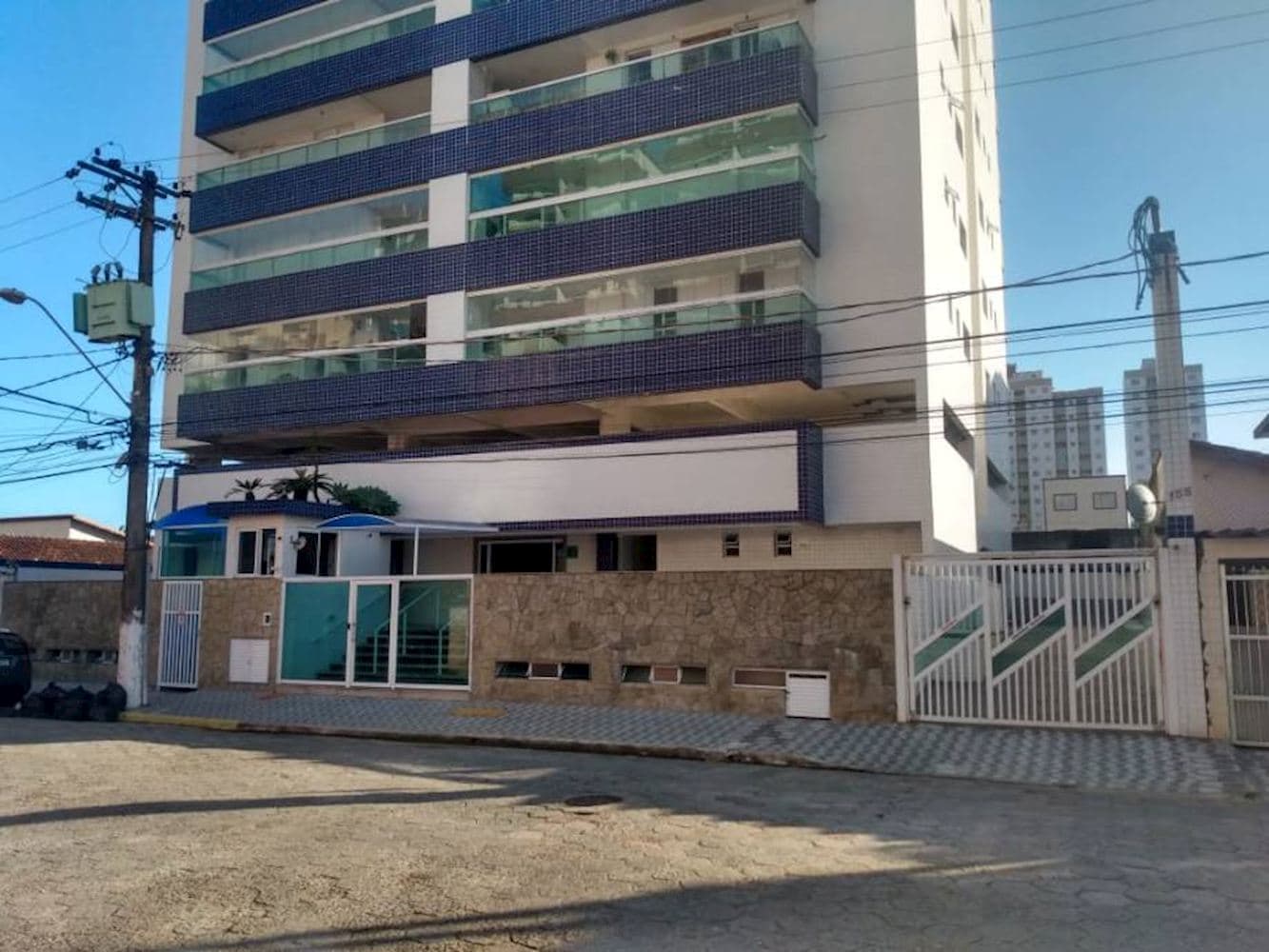 Foto 2 de 3: Apartamento em leilão em Praia Grande - SP, bairro Balneário Mirante — Apartamento em Ocian - Praia Grande/SP