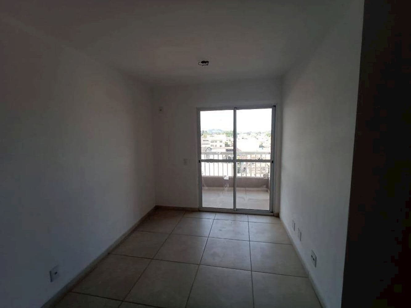 Foto 6 de 11: Apartamento em leilão em Nova Iguaçu - RJ, bairro Jardim Tropical — Apartamento no "Ed. Jardim Tropical" - Jardim Tropical - Nova Iguaçu/RJ