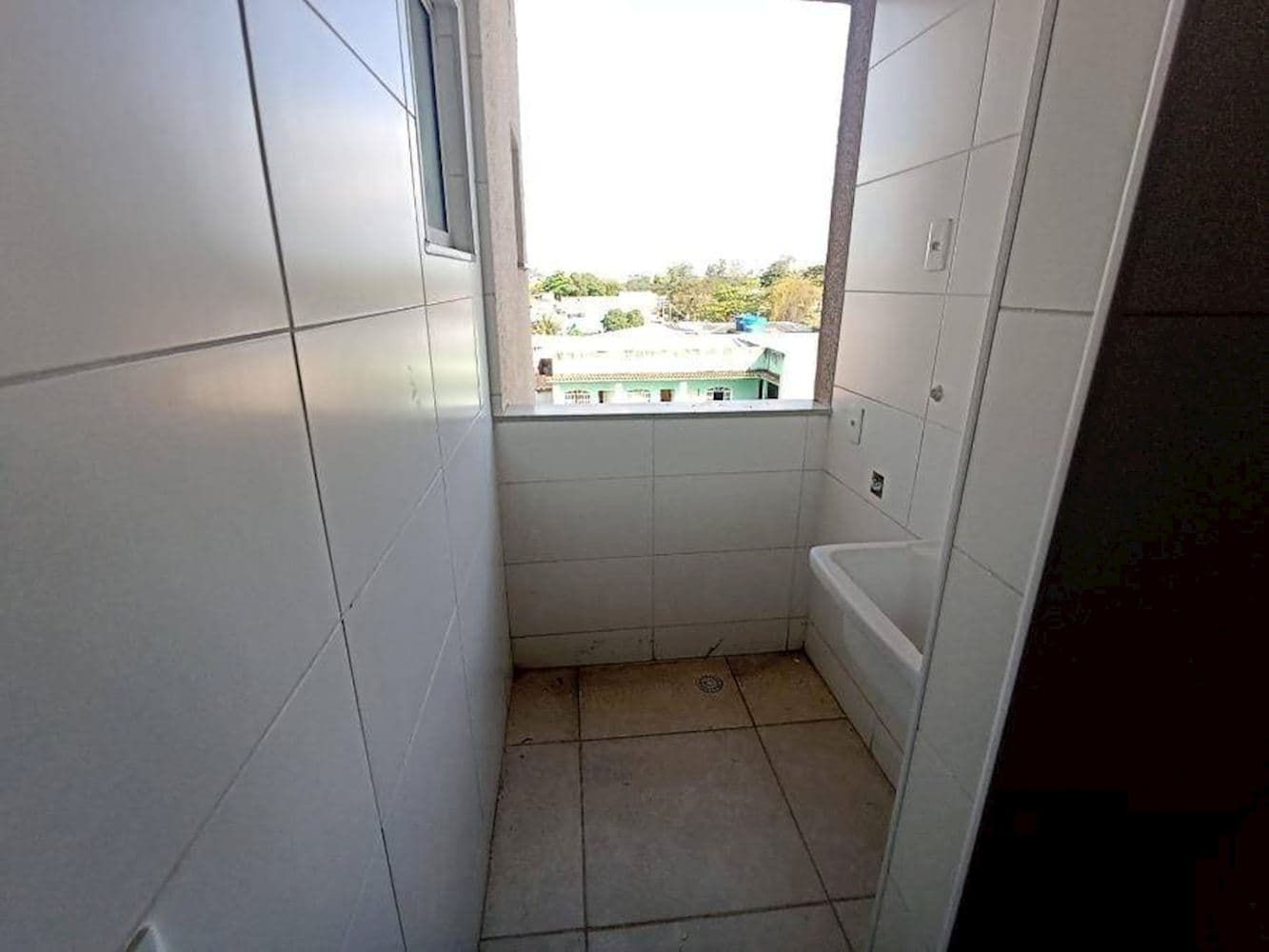 Foto 2 de 11: Apartamento em leilão em Nova Iguaçu - RJ, bairro Jardim Tropical — Apartamento no "Ed. Jardim Tropical" - Jardim Tropical - Nova Iguaçu/RJ