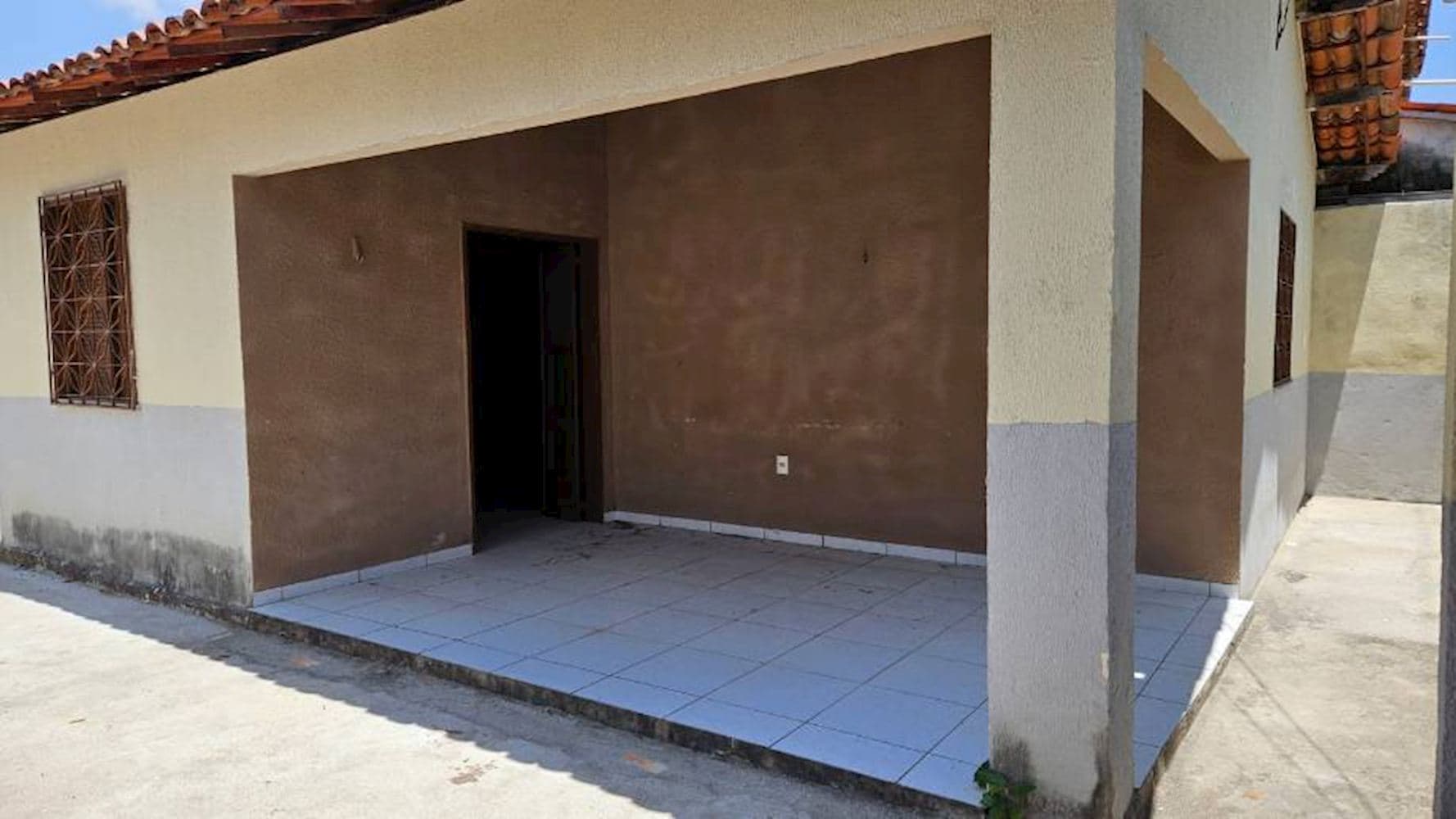 Foto 3 de 12: Casa em leilão em Fortaleza - CE, bairro Guajeru — Casa no Guajeru em Fortaleza/CE