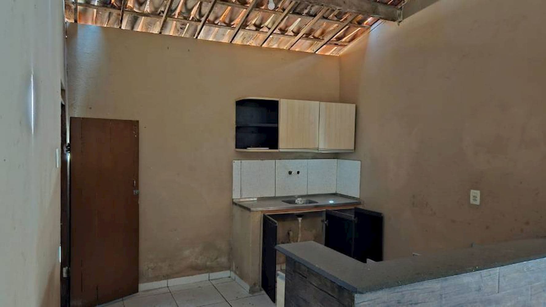Foto 6 de 12: Casa em leilão em Fortaleza - CE, bairro Guajeru — Casa no Guajeru em Fortaleza/CE