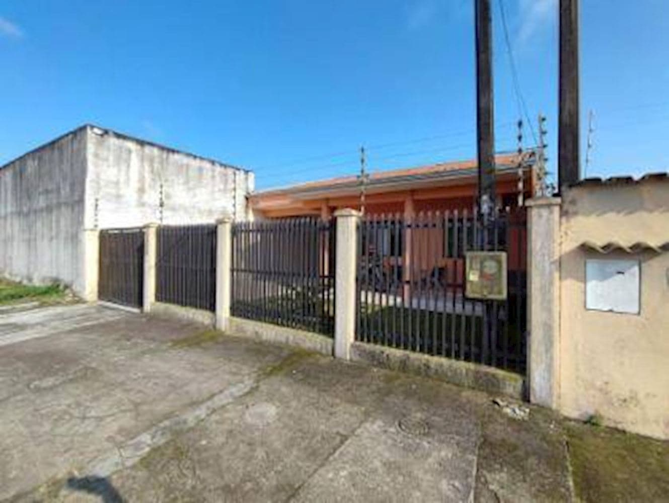 Foto 10 de 14: Casa em leilão em Paranaguá - PR, bairro Parque São João — Casa no Parque São João em Paranaguá/PR