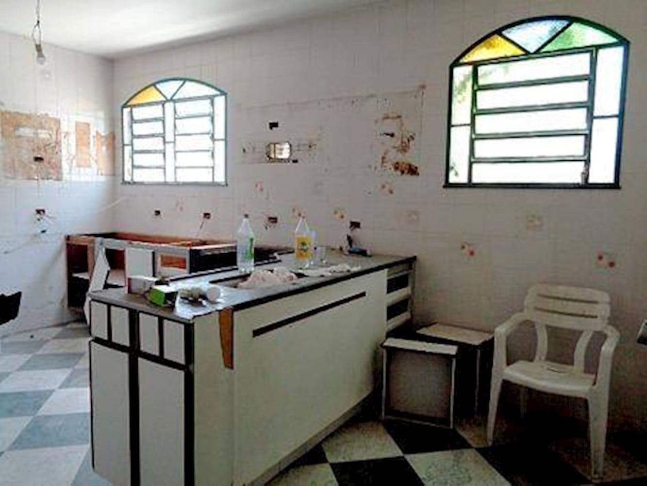 Foto 7 de 15: Casa em leilão em Rio De Janeiro - RJ, bairro Vila Valqueire — Casa na Vila Valqueire - Rio de Janeiro/RJ