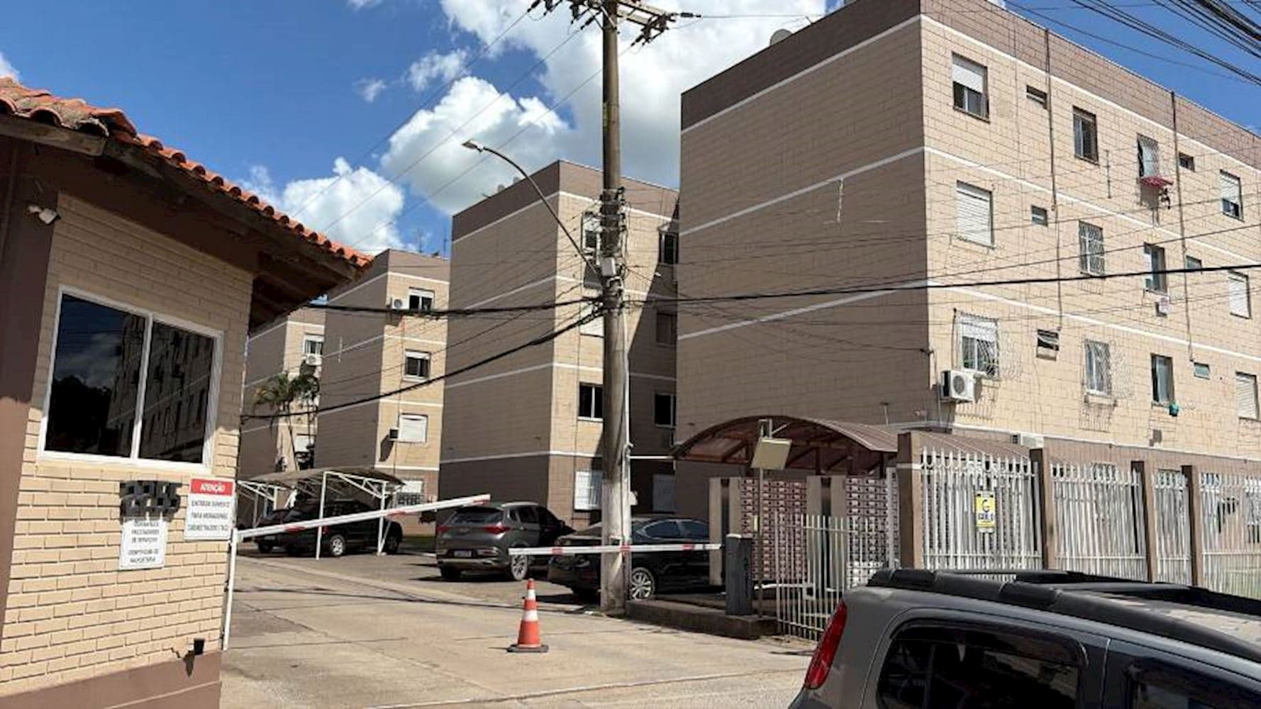 Foto 2 de 22: Apartamento em leilão em Esteio - RS, bairro Centro — Apartamento no Centro em Esteio/RS