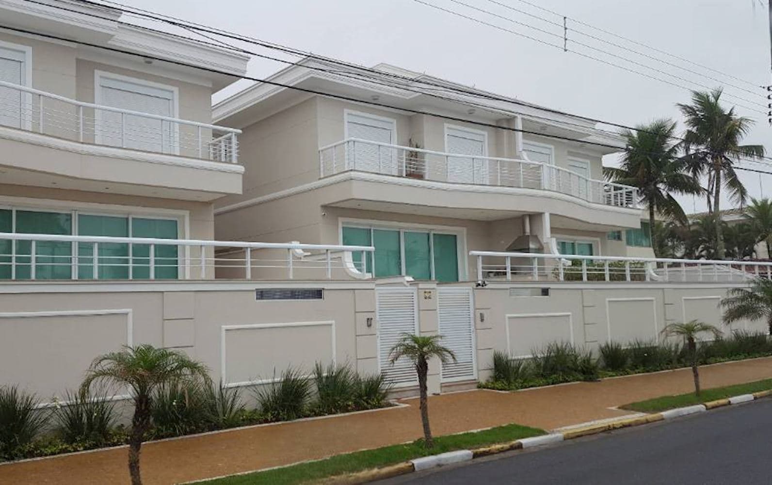 Foto 2 de 6: Casa em leilão em Guarujá - SP, bairro Enseada — Casa de condomínio na Enseada - Guarujá/SP
