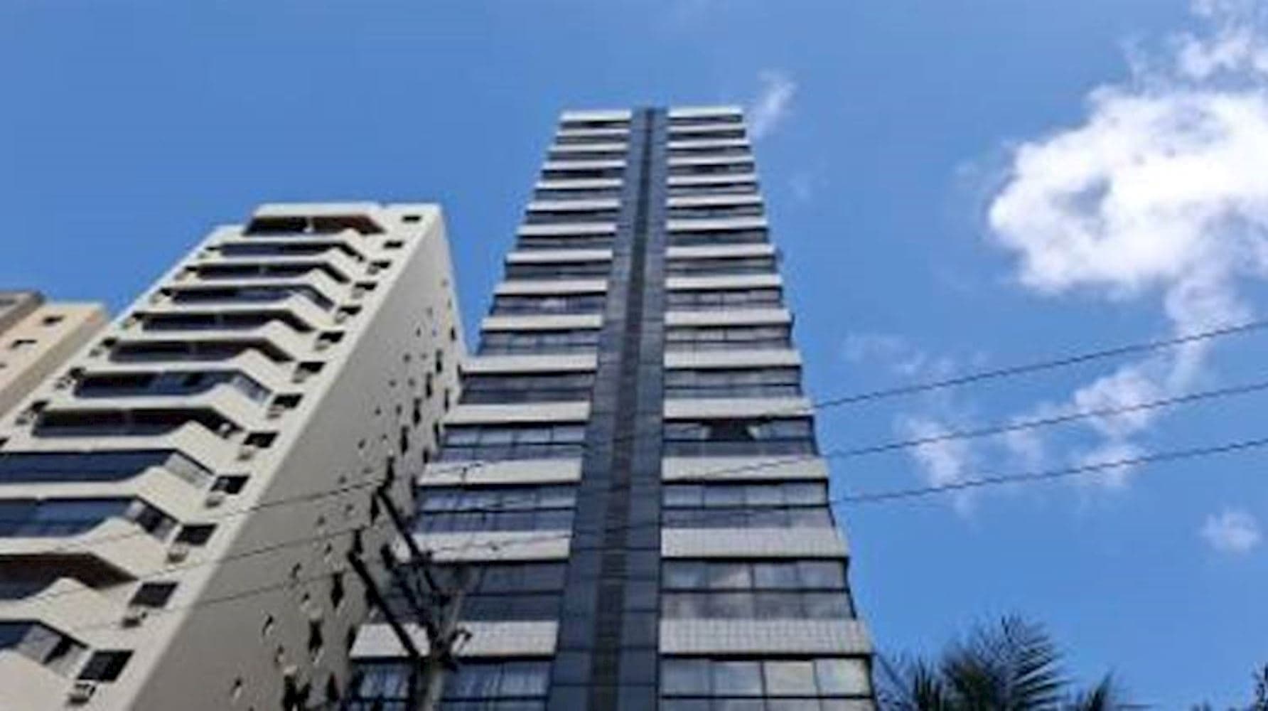 Foto 2 de 7: Apartamento em leilão em Guarujá - SP, bairro Pitangueiras — Apartamento no "Edificio Guarujá Tower" -  Pitangueiras - Guarujá/SP