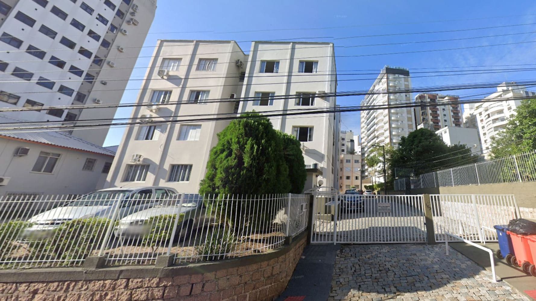 Foto 1 de 4: Apartamento em leilão em Florianópolis - SC, bairro Centro — Apartamento no "Edifício Miriam" - Centro - Florianópolis/SC